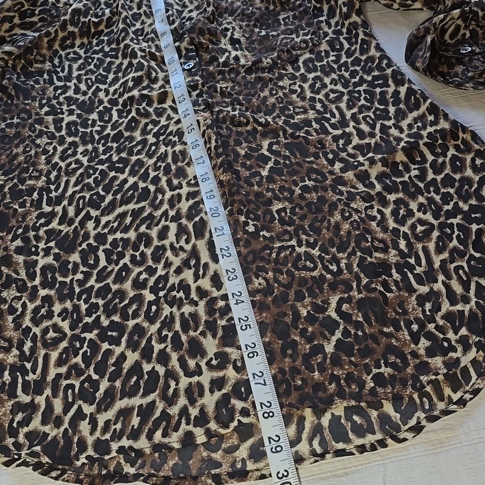 Rue21 Leopard Print Blouse Womens's Size S - Picture 11 of 13
